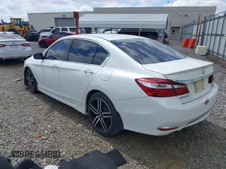 2017 Honda Accord Sport SE z VIN 1HGCR2F13HA055127, wystawiony jako IAAI lot #41889700 z przebiegiem 97 519 mil mil oraz . Historia ofert i sprzedaży dostępna na DreamBid. Obrazek 3.
