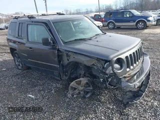 2015 Jeep Patriot Latitude z VIN 1C4NJRFB6FD197564, wystawiony jako IAAI lot #41035809 z przebiegiem 123 957 mil mil oraz . Historia ofert i sprzedaży dostępna na DreamBid. Obrazek 1.
