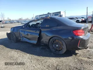 2018 BMW M2 z VIN WBS1J5C53J7B70153, wystawiony jako Copart lot #47081155 z przebiegiem Nie podano mil oraz Szkoda całkowita • Salvage title. Historia ofert i sprzedaży dostępna na DreamBid. Obrazek 2.