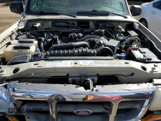 2000 Ford Ranger XL with VIN 1FTZR15V2YTA50335, listed as a Copart auction lot 46503105 with 184,633 mi miles and Salvage Title. Bid and sale history available at carsss.com. Image 11.
