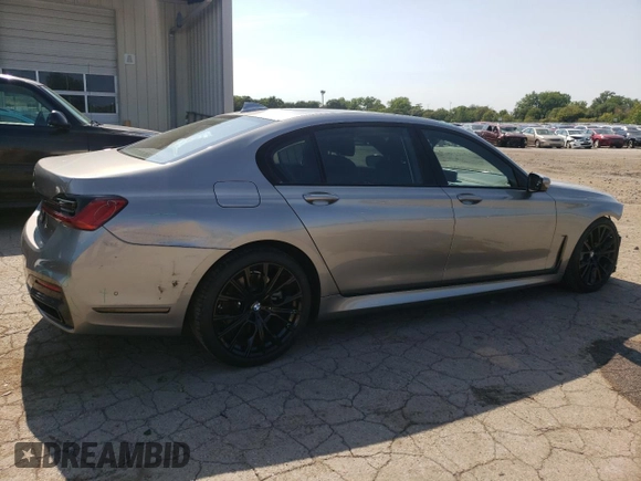 2020 BMW 7 Series 740i xDrive z VIN WBA7T4C03LGF97150, wystawiony jako Copart lot #65481534 z przebiegiem 49 705 mil mil oraz Szkoda całkowita • Salvage title. Historia ofert i sprzedaży dostępna na DreamBid. Obrazek 3.