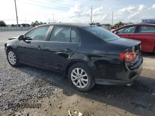 2010 Volkswagen Jetta Limited Edition z VIN 3VWAX7AJ7AM157665, wystawiony jako Copart lot #57994085 z przebiegiem 115 108 mil mil oraz Szkoda całkowita • Salvage title. Historia ofert i sprzedaży dostępna na DreamBid. Obrazek 2.