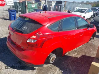 2014 Ford Focus SE with VIN 1FADP3K2XEL462753, listed as a IAAI auction lot 41880695 with 195,569 mi miles. Bid and sale history available at carsss.com. Image 4.