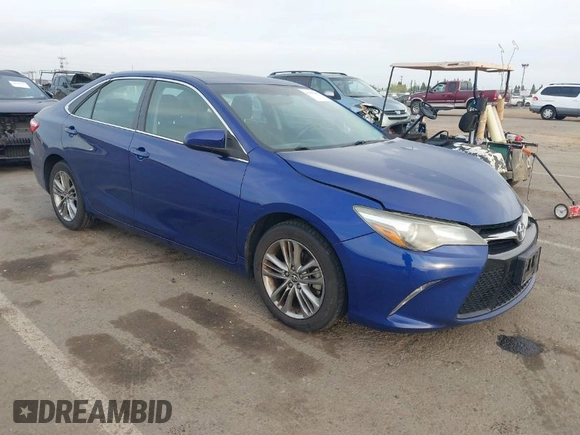 2015 Toyota Camry XLE with VIN 4T1BF1FK3FU938285, listed as a IAAI auction lot 42055997 with 140,636 mi miles. Bid and sale history available at carsss.com. Image 1.