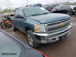 2012 Chevrolet Silverado 1500 LT with VIN 1GCRKSE7XCZ200421, listed as a IAAI auction lot 41905987 with 270,145 mi miles. Bid and sale history available at carsss.com. Image 1.