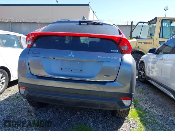 2018 Mitsubishi Eclipse Cross LE z VIN JA4AT4AA5JZ062561, wystawiony jako IAAI lot #41572618 z przebiegiem 95 716 mil mil oraz . Historia ofert i sprzedaży dostępna na DreamBid. Obrazek 16.