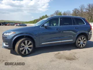 2023 Volvo XC90 Plus Bright Theme z VIN YV4H60CN9P1944051, wystawiony jako Copart lot #58268784 z przebiegiem 4 185 mil mil oraz Szkoda całkowita • Salvage title. Historia ofert i sprzedaży dostępna na DreamBid. Obrazek 1.