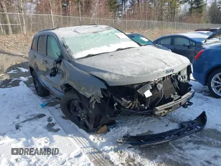 2020 Jeep Grand Cherokee Laredo E z VIN 1C4RJFAG7LC112476, wystawiony jako IAAI lot #41322025 z przebiegiem 67 107 mil mil oraz . Historia ofert i sprzedaży dostępna na DreamBid. Obrazek 1.