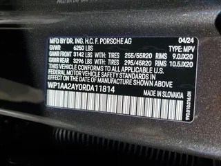 2024 Porsche Cayenne z VIN WP1AA2AY0RDA11814, wystawiony jako Copart lot #45279905 z przebiegiem 4 497 mil mil oraz Szkoda całkowita • Salvage title. Historia ofert i sprzedaży dostępna na DreamBid. Obrazek 14.