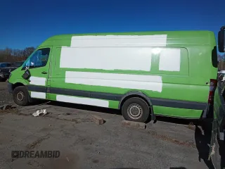 2016 Mercedes-Benz Sprinter with VIN WD3PE8DD8GP181811, listed as a Copart auction lot 85319974 with 249,590 mi miles and Salvage Title. Bid and sale history available at DreamBid. Image 2.