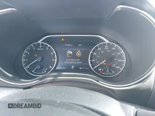 2016 Nissan Maxima SR z VIN 1N4AA6AP2GC426089, wystawiony jako IAAI lot #42314306 z przebiegiem 67 439 mil mil oraz . Historia ofert i sprzedaży dostępna na DreamBid. Obrazek 7.
