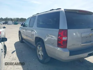 2007 Chevrolet Suburban LS with VIN 1GNFC16087J239886, listed as a IAAI auction lot 41874548 with 303,014 mi miles and . Bid and sale history available at DreamBid. Image 3.