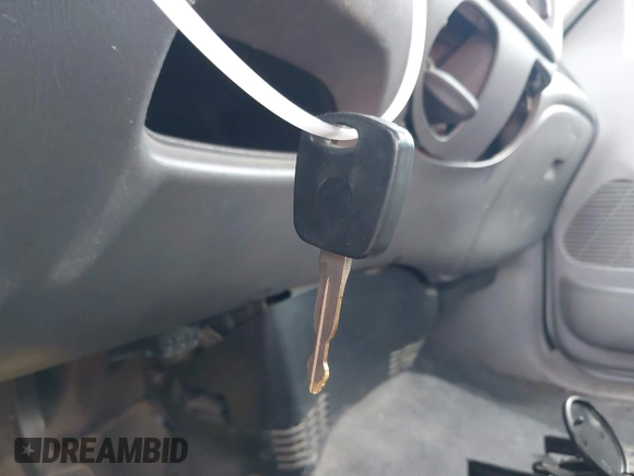 2004 Ford F-150 XL with VIN 2FTRX17W84CA43289, listed as a IAAI auction lot 41248462 with Not provided miles and . Bid and sale history available at DreamBid. Image 11.