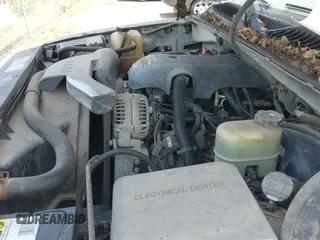 2002 Chevrolet Suburban Z71 with VIN 3GNFK16Z72G137619, listed as a IAAI auction lot 42476821 with Not provided miles and . Bid and sale history available at DreamBid. Image 12.