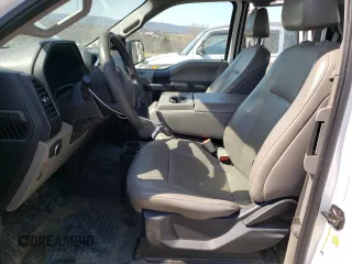 2019 Ford F-150 XL z VIN 1FTEX1CB5KKE89247, wystawiony jako Copart lot #48970685 z przebiegiem 194 936 mil mil oraz Szkoda całkowita • Salvage title. Historia ofert i sprzedaży dostępna na DreamBid. Obrazek 7.