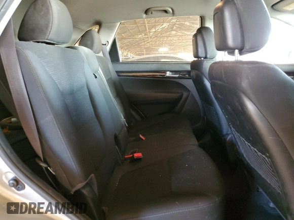 2014 Kia Sorento LX with VIN 5XYKT4A79EG525448, listed as a Copart auction lot 87091004 with 176,854 mi miles and Clean Title. Bid and sale history available at carsss.com. Image 10.