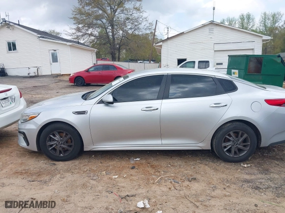 2019 Kia Optima S with VIN 5XXGT4L38KG282523, listed as a IAAI auction lot 41929453 with 261,095 mi miles. Bid and sale history available at carsss.com. Image 15.