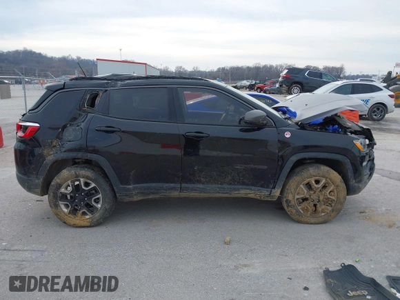 2018 Jeep Compass Trailhawk with VIN 3C4NJDDB6JT442016, listed as a IAAI auction lot 41068443 with 114,579 mi miles and . Bid and sale history available at carsss.com. Image 13.
