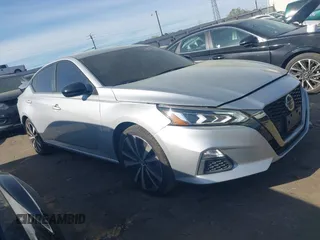 2020 Nissan Altima SR with VIN 1N4BL4CV0LC209584, listed as a IAAI auction lot 41900005 with 74,540 mi miles and . Bid and sale history available at carsss.com. Image 1.