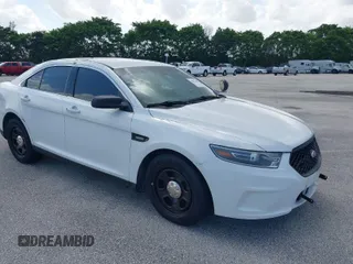 2017 Ford Police Interceptor Sedan with VIN 1FAHP2L82HG133685, listed as a IAAI auction lot 41883464 with 68,594 mi miles. Bid and sale history available at carsss.com. Image 1.