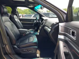 2016 Ford Explorer Sport z VIN 1FM5K8GT7GGB79181, wystawiony jako IAAI lot #42365320 z przebiegiem 261 608 mil mil oraz . Historia ofert i sprzedaży dostępna na DreamBid. Obrazek 5.
