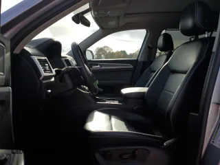 2022 Volkswagen Atlas SE with VIN 1V2JP2CA3NC532086, listed as a Copart auction lot 84679354 with 40,579 mi miles and Salvage title. Bid and sale history available at DreamBid. Image 7.