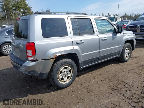 2014 Jeep Patriot Sport z VIN 1C4NJRBB5ED815798, wystawiony jako IAAI lot #41795546 z przebiegiem 106 875 mil mil oraz . Historia ofert i sprzedaży dostępna na DreamBid. Obrazek 4.