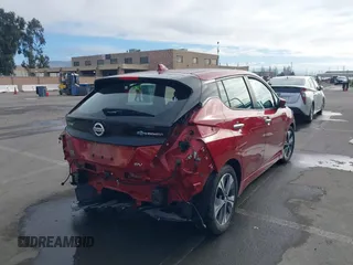 2019 Nissan LEAF SV z VIN 1N4AZ1CP2KC301692, wystawiony jako IAAI lot #41255433 z przebiegiem 36 916 mil mil oraz . Historia ofert i sprzedaży dostępna na DreamBid. Obrazek 4.