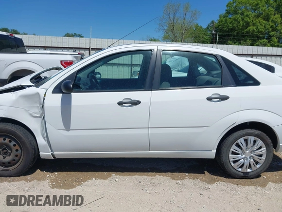 2007 Ford Focus S with VIN 1FAFP34N17W124403, listed as a IAAI auction lot 42021135 with 178,896 mi miles and . Bid and sale history available at carsss.com. Image 15.