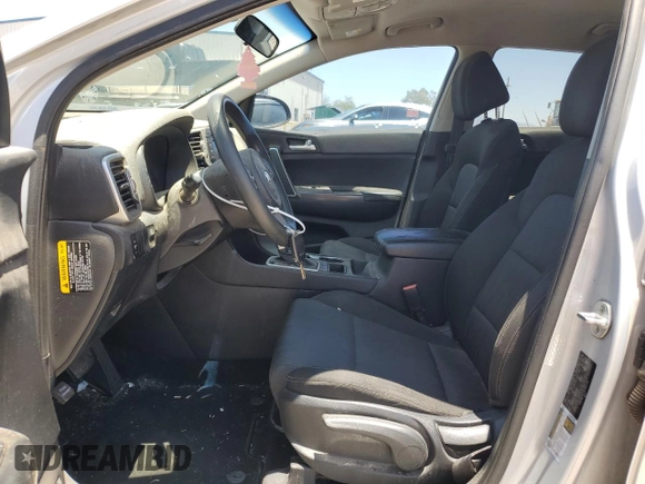2017 Kia Sportage LX z VIN KNDPMCAC7H7163776, wystawiony jako Copart lot #60103115 z przebiegiem 150 552 mil mil oraz Czysty tytuł • Clean title. Historia ofert i sprzedaży dostępna na DreamBid. Obrazek 7.