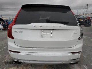 2021 Volvo XC90 Inscription Expression with VIN YV4BR00K8M1736875, listed as a Copart auction lot 69825752 with 15,710 mi miles. Bid and sale history available at carsss.com. Image 6.