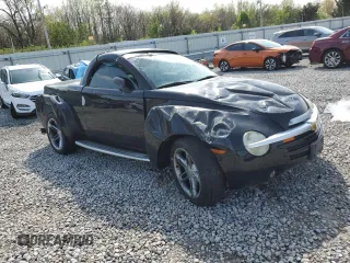 2003 Chevrolet SSR LS z VIN 1GCES14P23B103054, wystawiony jako Copart lot #50783055 z przebiegiem 94 611 mil mil oraz Szkoda całkowita • Salvage title. Historia ofert i sprzedaży dostępna na DreamBid. Obrazek 4.