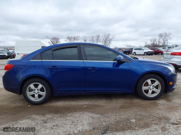 2013 Chevrolet Cruze 1LT with VIN 1G1PC5SBXD7153007, listed as a IAAI auction lot 42032884 with 180,192 mi miles. Bid and sale history available at carsss.com. Image 15.