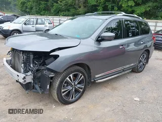 2020 Nissan Pathfinder Platinum z VIN 5N1DR2DM1LC585198, wystawiony jako IAAI lot #42451764 z przebiegiem 60 692 mil mil oraz . Historia ofert i sprzedaży dostępna na DreamBid. Obrazek 2.