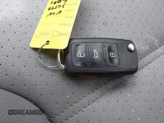 2014 Volkswagen Jetta Hybrid SE с VIN 3VW637AJ9EM284943, выставлен на аукционе IAAI как лот 42567020 с пробегом 164 928 миль миль и . История ставок и продаж доступна на DreamBid. Изображение 11.