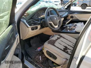 2016 BMW X5 xDrive35i z VIN 5UXKR0C57G0S87481, wystawiony jako Copart lot #49912815 z przebiegiem Nie podano mil oraz Nie do naprawy • Non repairable. Historia ofert i sprzedaży dostępna na DreamBid. Obrazek 8.