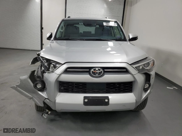 2024 Toyota 4Runner SR5 Premium with VIN JTENU5JR5R6262879, listed as a Copart auction lot 51157715 with 22,009 mi miles and Clean Title. Bid and sale history available at carsss.com. Image 5.