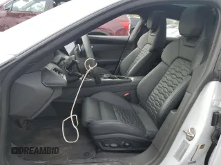 2022 Audi e-tron GT Prestige z VIN WAUEJBFW6N7009405, wystawiony jako Copart lot #72358873 z przebiegiem 6207 mil mil oraz . Historia ofert i sprzedaży dostępna na DreamBid. Obrazek 7.
