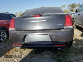 2018 Chrysler 300 S with VIN 2C3CCABG6JH227442, listed as a Copart auction lot 46316585 with 118,187 mi miles and Salvage Title. Bid and sale history available at DreamBid. Image 6.