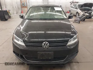 2013 Volkswagen Jetta Sedan SE with VIN 3VWDP7AJ3DM388564, listed as a IAAI auction lot 41781350 with 255,357 mi miles. Bid and sale history available at carsss.com. Image 13.