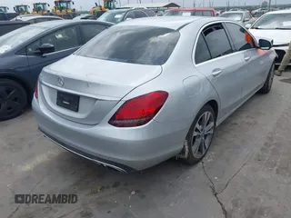 2020 Mercedes-Benz C 300 с VIN WDDWF8DBXLR539976, выставлен на аукционе IAAI как лот 42116664 с пробегом 88 064 миль миль и . История ставок и продаж доступна на DreamBid. Изображение 4.