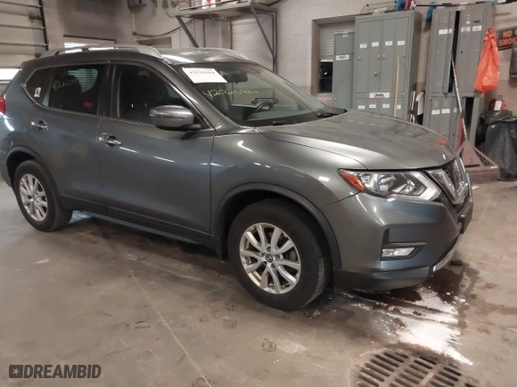 2017 Nissan Rogue SL with VIN JN8AT2MV2HW272009, listed as a IAAI auction lot 42020984 with 98,281 mi miles. Bid and sale history available at carsss.com. Image 1.