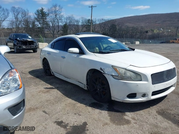 2011 Nissan Maxima 3.5 S with VIN 1N4AA5AP7BC863931, listed as a IAAI auction lot 41930873 with 154,704 mi miles. Bid and sale history available at carsss.com. Image 1.