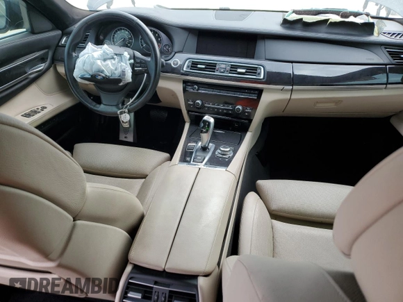 2011 BMW 7 Series 740Li with VIN WBAKB4C53BC574284, listed as a Copart auction lot 86628084 with 77,760 mi miles and Salvage title. Bid and sale history available at DreamBid. Image 8.