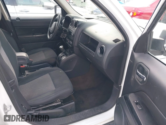 2014 Jeep Patriot Latitude with VIN 1C4NJPFA6ED502457, listed as a IAAI auction lot 41334385 with 160,600 mi miles and . Bid and sale history available at carsss.com. Image 5.
