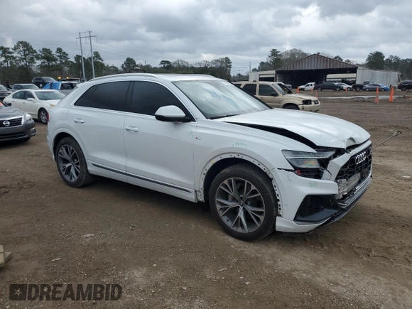 2021 Audi Q8 Premium Plus z VIN WA1EVAF18MD004657, wystawiony jako Copart lot #45008865 z przebiegiem 42 489 mil mil oraz Szkody całkowita. Historia ofert i sprzedaży dostępna na DreamBid. Obrazek 4.