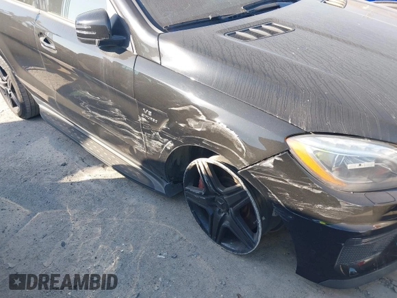 2014 Mercedes-Benz M 63 AMG z VIN 4JGDA7EB5EA320042, wystawiony jako IAAI lot #41798059 z przebiegiem 111 866 mil mil oraz . Historia ofert i sprzedaży dostępna na DreamBid. Obrazek 18.