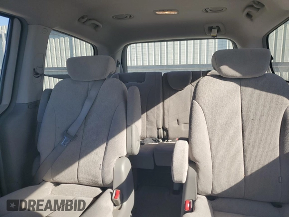 2006 Kia Sedona LX with VIN KNDMB233X66049953, listed as a Copart auction lot 76672044 with 126,837 mi miles and Salvage Title. Bid and sale history available at carsss.com. Image 10.