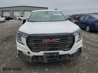 2022 GMC Terrain SLT with VIN 3GKALVEV7NL302641, listed as a Copart auction lot 51687135 with 43,258 mi miles and Salvage Title. Bid and sale history available at carsss.com. Image 5.
