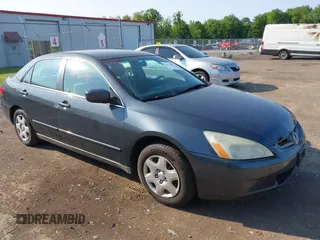 2005 Honda Accord LX z VIN 1HGCM56415A196154, wystawiony jako IAAI lot #42374992 z przebiegiem 240 123 mil mil oraz . Historia ofert i sprzedaży dostępna na DreamBid. Obrazek 1.